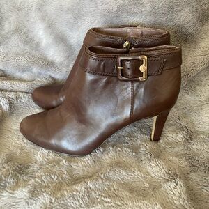 Vince Camuto Chrissa Ankle Boots Shoes Size 8.5 Brown Leather Side Zip Booties